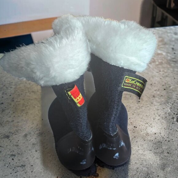 LACROSSE ( 4 ) Girls Snow Boots, Insulated Waterproof Aztec Design Boots - Picture 13 of 14